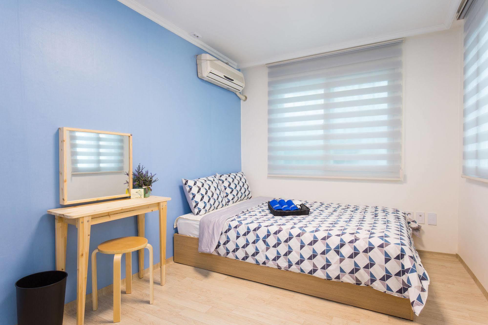 Stay Now Hongdae Seoul Luaran gambar